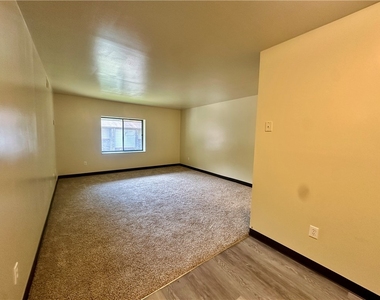 200 Electric Avenue - Photo Thumbnail 5