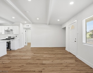 608 Stanford Street - Photo Thumbnail 10