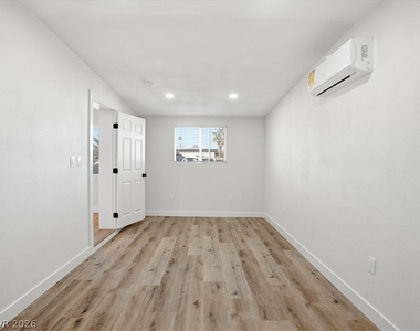 608 Stanford Street - Photo Thumbnail 9