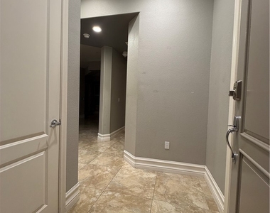 26 E Serene Avenue - Photo Thumbnail 14