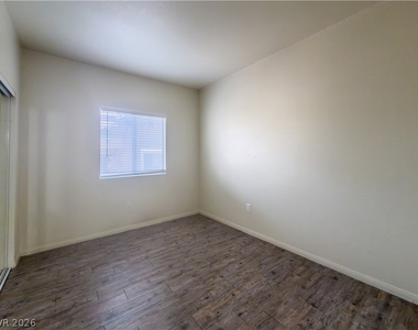 5250 S Rainbow Boulevard - Photo Thumbnail 8