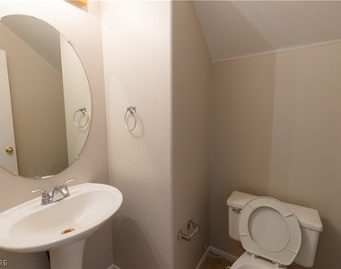 10517 Jeremy Ridge Avenue - Photo Thumbnail 13