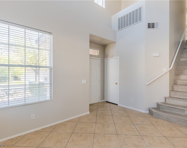 10517 Jeremy Ridge Avenue - Photo Thumbnail 7