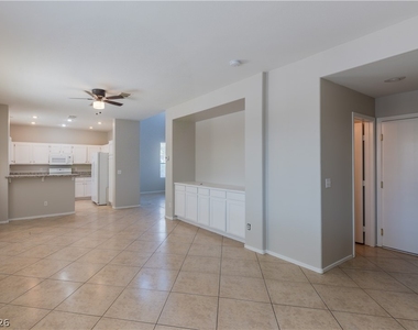 10517 Jeremy Ridge Avenue - Photo Thumbnail 12