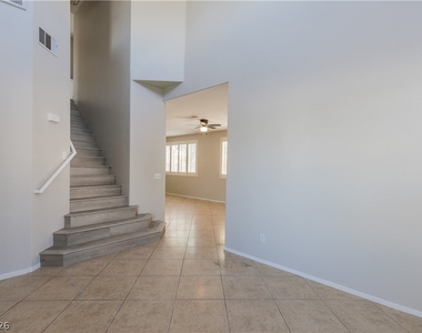 10517 Jeremy Ridge Avenue - Photo Thumbnail 8