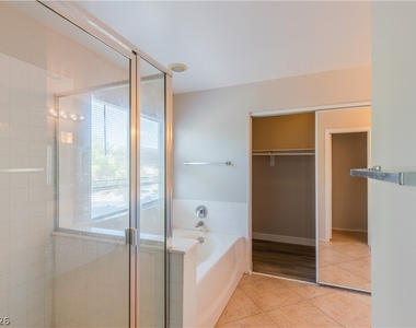 10517 Jeremy Ridge Avenue - Photo Thumbnail 3