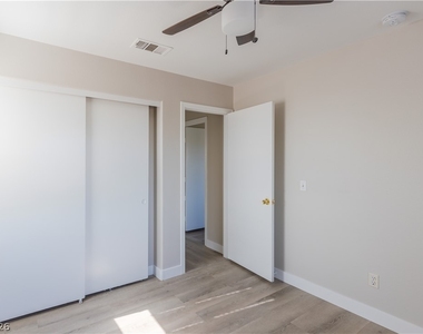 10517 Jeremy Ridge Avenue - Photo Thumbnail 21
