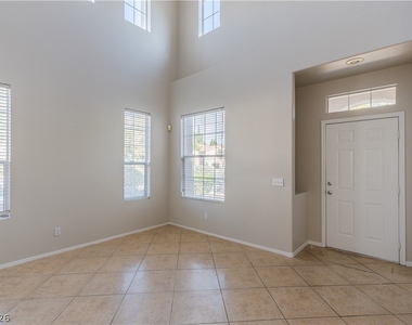 10517 Jeremy Ridge Avenue - Photo Thumbnail 6