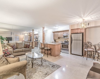 3700 Las Vegas Boulevard - Photo Thumbnail 4