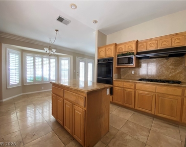 7816 Waterfalls Avenue - Photo Thumbnail 14