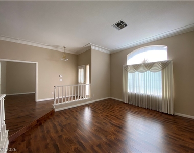 7816 Waterfalls Avenue - Photo Thumbnail 3
