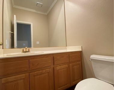 7816 Waterfalls Avenue - Photo Thumbnail 17