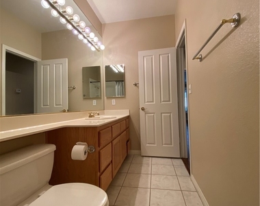 7816 Waterfalls Avenue - Photo Thumbnail 24