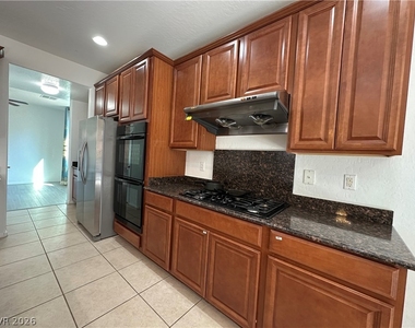 9325 Goldenbush Court - Photo Thumbnail 7