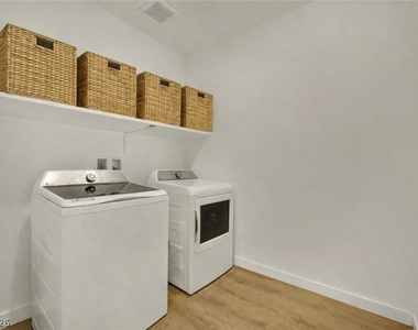 129 Laguna Commons Lane - Photo Thumbnail 18