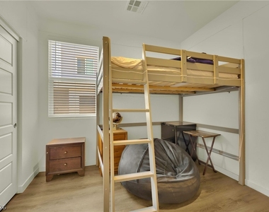 129 Laguna Commons Lane - Photo Thumbnail 14