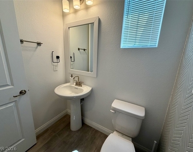 802 Royal Beekman Street - Photo Thumbnail 19