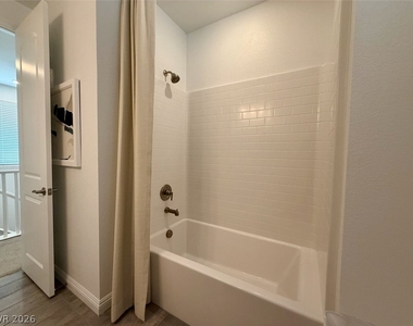 802 Royal Beekman Street - Photo Thumbnail 43