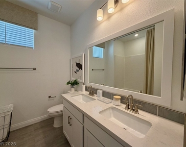 802 Royal Beekman Street - Photo Thumbnail 42