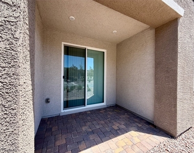 802 Royal Beekman Street - Photo Thumbnail 47