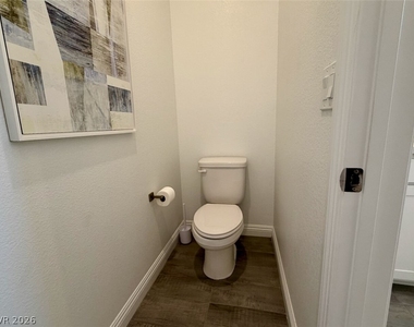 802 Royal Beekman Street - Photo Thumbnail 32