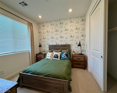 802 Royal Beekman Street - Photo Thumbnail 35