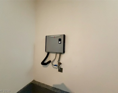 802 Royal Beekman Street - Photo Thumbnail 46