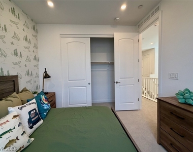 802 Royal Beekman Street - Photo Thumbnail 36