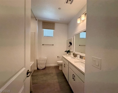 802 Royal Beekman Street - Photo Thumbnail 41