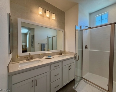 802 Royal Beekman Street - Photo Thumbnail 30