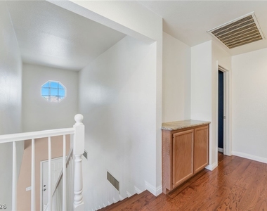 3467 Blue Heather Drive - Photo Thumbnail 16