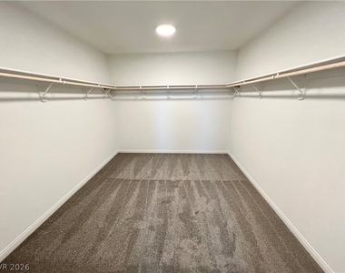 10937 Oregano Avenue - Photo Thumbnail 14