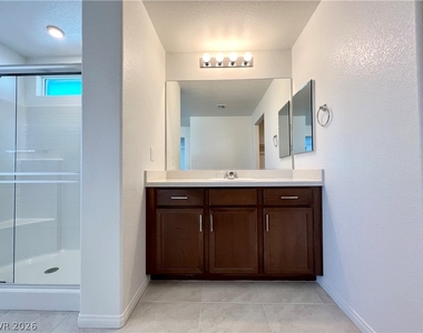 10937 Oregano Avenue - Photo Thumbnail 16