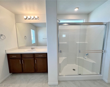 10937 Oregano Avenue - Photo Thumbnail 17