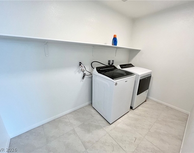 10937 Oregano Avenue - Photo Thumbnail 8