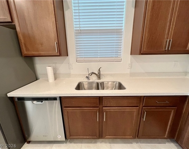 10937 Oregano Avenue - Photo Thumbnail 34