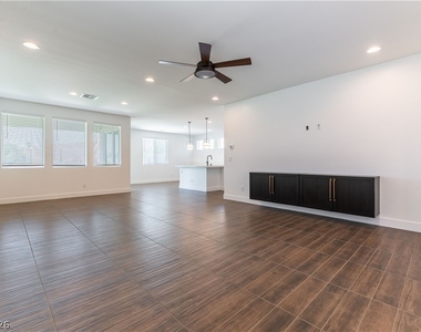 10841 Flying Nell Court - Photo Thumbnail 4