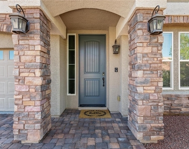 10116 Cascadia Creek Street - Photo Thumbnail 3