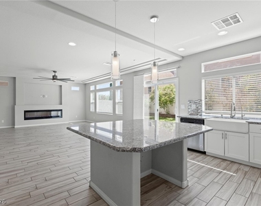 10116 Cascadia Creek Street - Photo Thumbnail 20