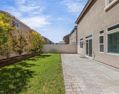 10116 Cascadia Creek Street - Photo Thumbnail 6