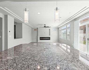 10116 Cascadia Creek Street - Photo Thumbnail 21
