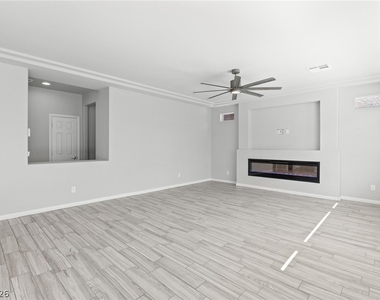 10116 Cascadia Creek Street - Photo Thumbnail 14