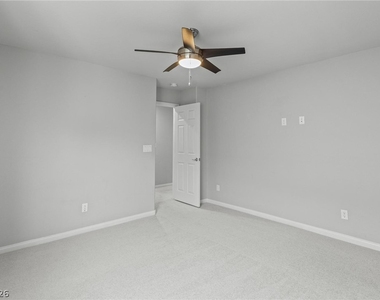 10116 Cascadia Creek Street - Photo Thumbnail 44