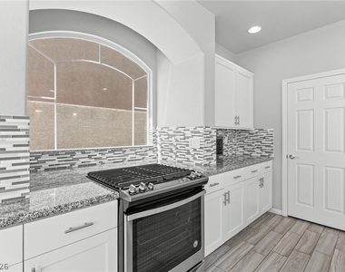10116 Cascadia Creek Street - Photo Thumbnail 19