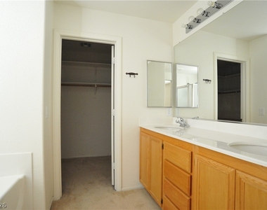 8228 Corset Creek Street - Photo Thumbnail 7