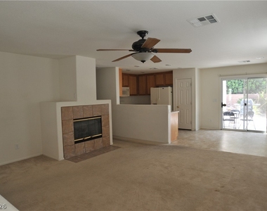 8228 Corset Creek Street - Photo Thumbnail 2