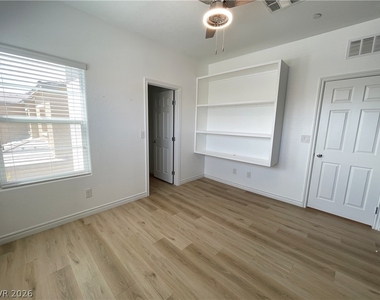 7035 Denio Island Street - Photo Thumbnail 13