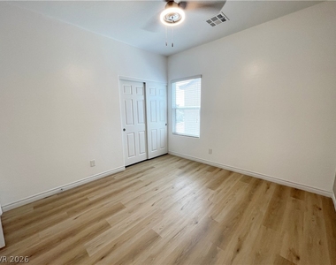 7035 Denio Island Street - Photo Thumbnail 20