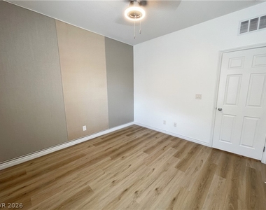 7035 Denio Island Street - Photo Thumbnail 18