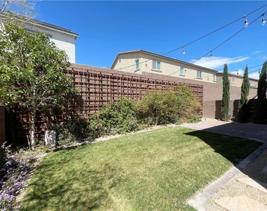 7035 Denio Island Street - Photo Thumbnail 29